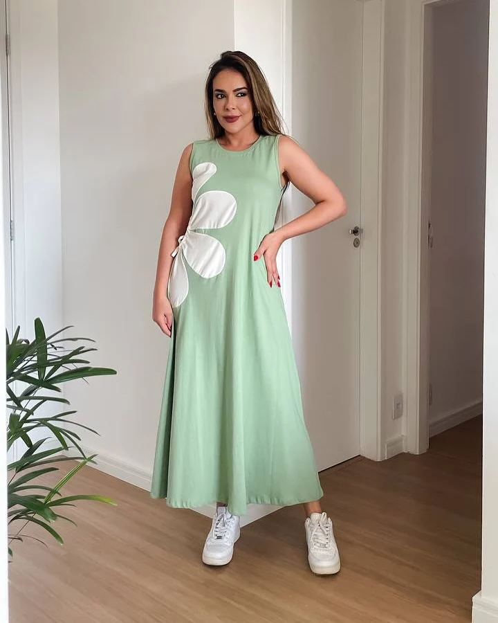 Lira Bloom Midi Dress with Statement Appliqué Floral - Mint Green